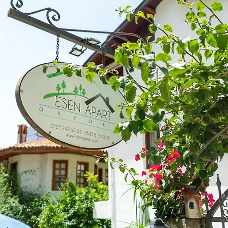 Esen Apartmanhotel *